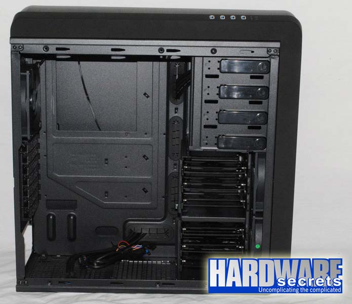 Обзор BitFenix Raider